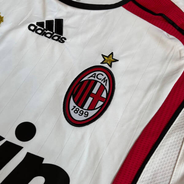 Maillot extérieur AC Milan 2007 porté en finale de la Ligue des Champions par Maldini et Kaka.