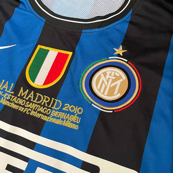 Maillot domicile Inter Milan 2010 porté en finale de la Ligue des Champions par Zanetti.