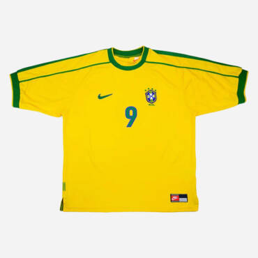 Maillot domicile Brésil 1998, jaune avec détails verts, porté par Ronaldo lors de la Coupe du Monde.