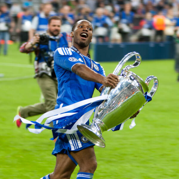 Maillot domicile Chelsea 2012, bleu classique.