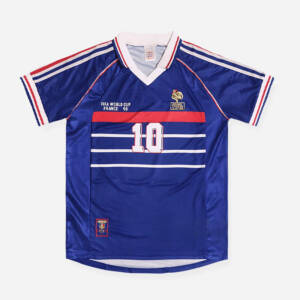 Maillot domicile France 1998, bleu avec bandes blanches et rouges, porté par Zidane.