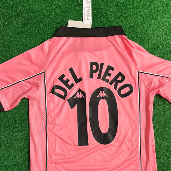 Maillot extérieur Juventus 1997-1998, rose avec détails noirs