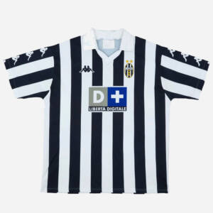 Maillot domicile Juventus 1999-2000, rayures noires et blanches classiques, porté par Zidane.