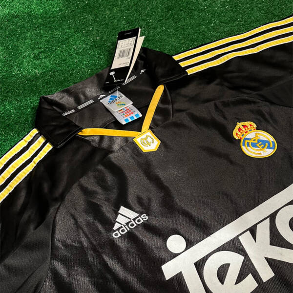 Maillot extérieur Real Madrid 2000-2001, couleur Noir