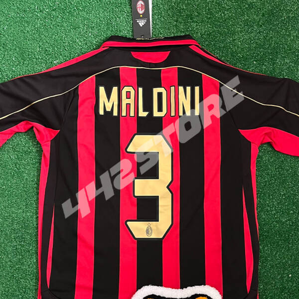 Maillot domicile AC Milan 2007 porté par Paolo Maldini et Kaká