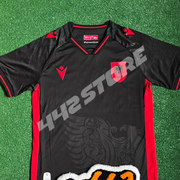 Maillot extérieur Albanie 2025/2026 noir avec détails rouges