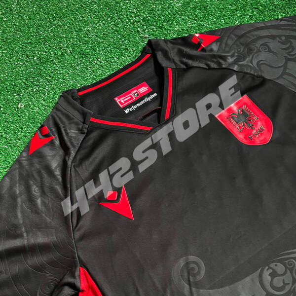 Maillot extérieur Albanie 2025/2026 noir avec détails rouges