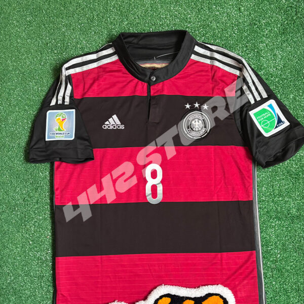 Maillot extérieur Allemagne 2014 porté par Mesut Özil