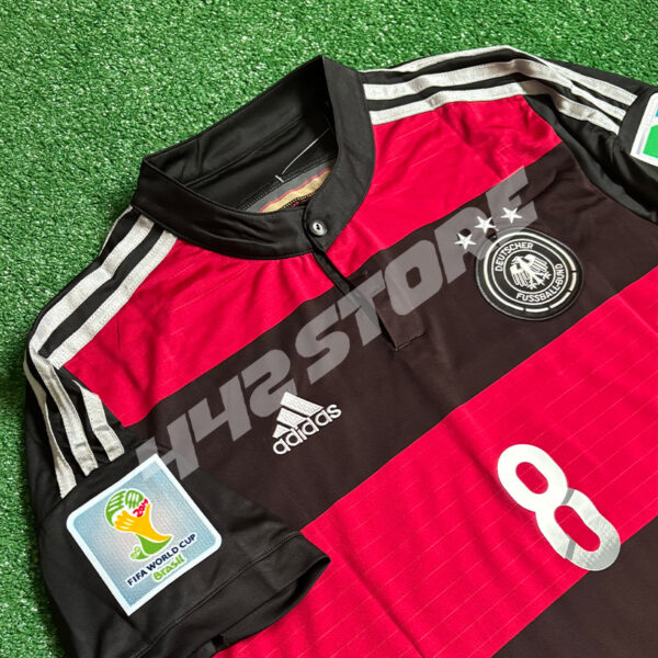 Maillot extérieur Allemagne 2014 porté par Mesut Özil
