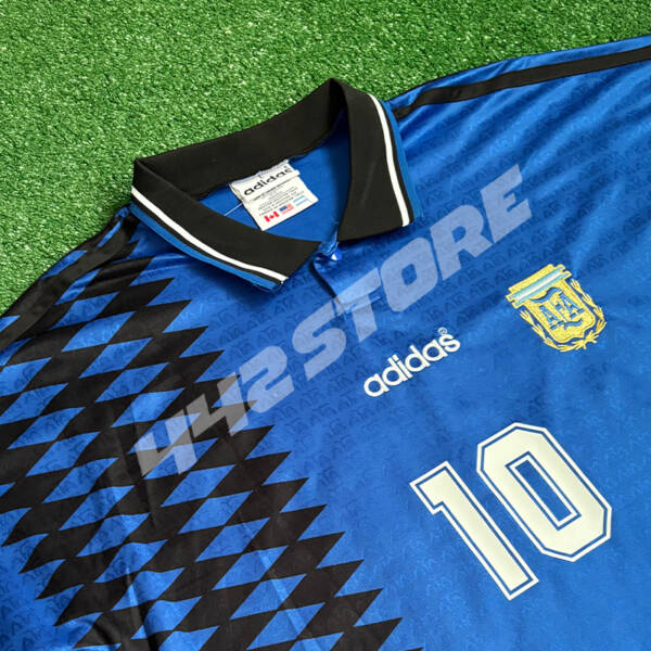 Maillot extérieur Argentine 1994 porté par Diego Maradona