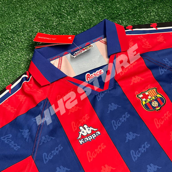 Maillot domicile FC Barcelone 1997 porté par Ronaldo