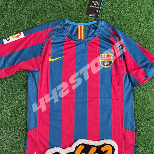 Maillot domicile FC Barcelone 2005 porté par Ronaldinho