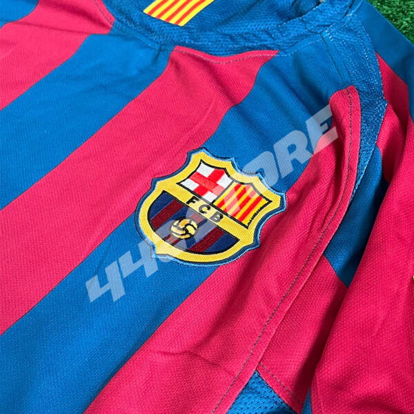 Maillot domicile FC Barcelone 2005 porté par Ronaldinho
