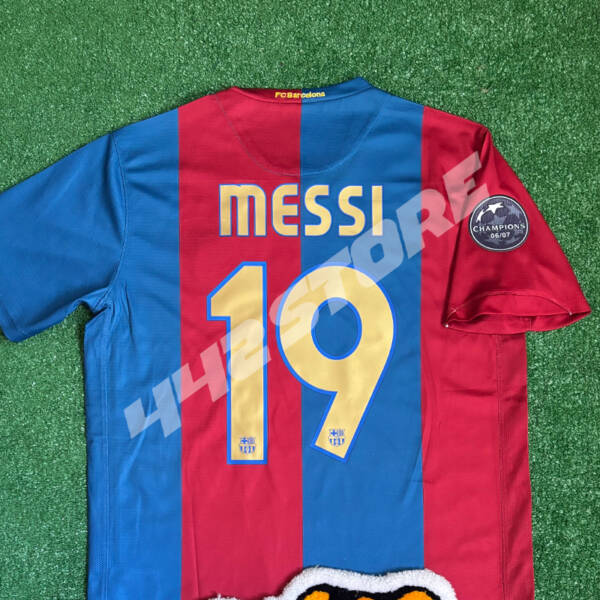 Maillot domicile FC Barcelone saison 2006 porté par Lionel Messi