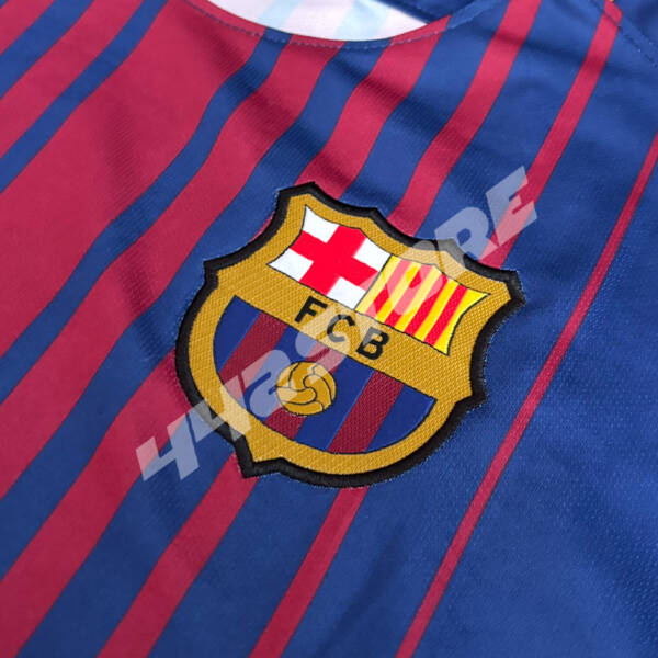 Maillot domicile FC Barcelone 2017 porté par Lionel Messi
