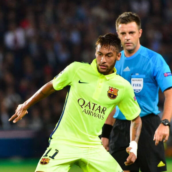 Maillot third FC Barcelone 2015 porté par Neymar