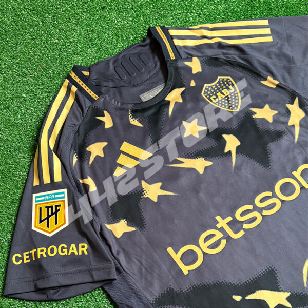 Maillot extérieur Boca Juniors 2025 porté par Edinson Cavani