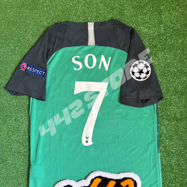 Maillot third Tottenham 2019 porté par Son Heung-min