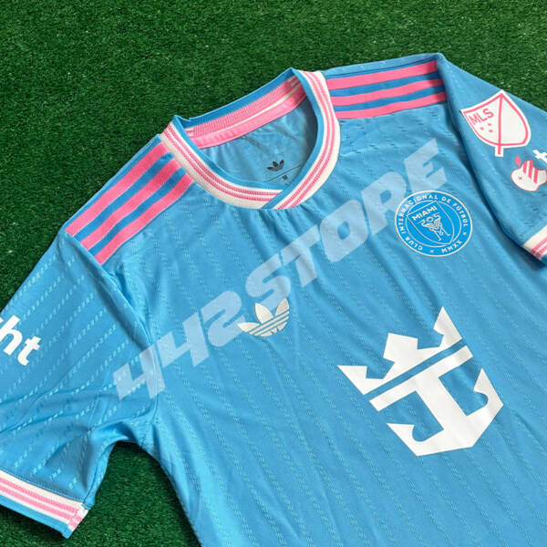 Maillot third Inter Miami 2026 bleu ciel et rose