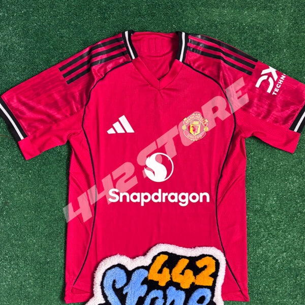 Maillot domicile Manchester United saison 2026 rouge emblématique