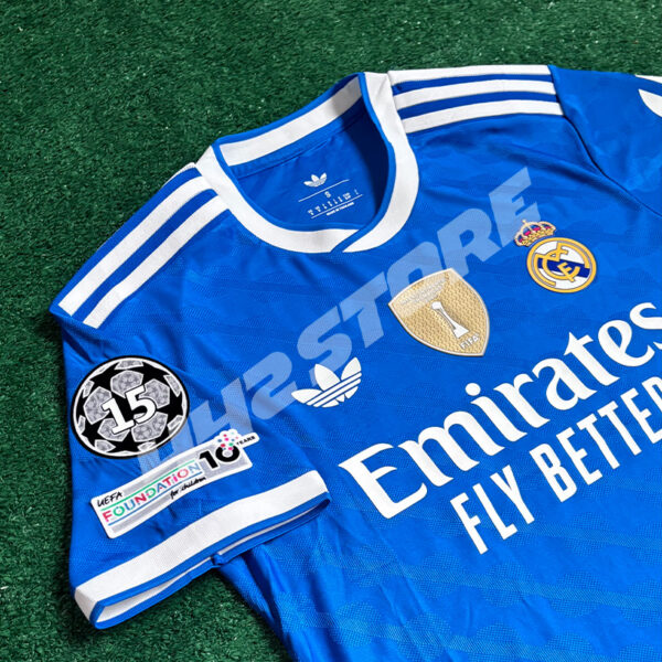 Maillot third Real Madrid 2026 bleu moderne