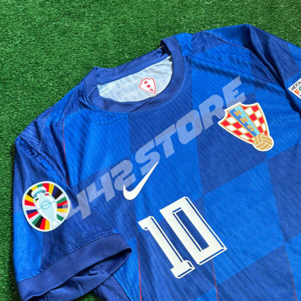 Maillot extérieur Croatie 2024-2025 Modrić numéro 10