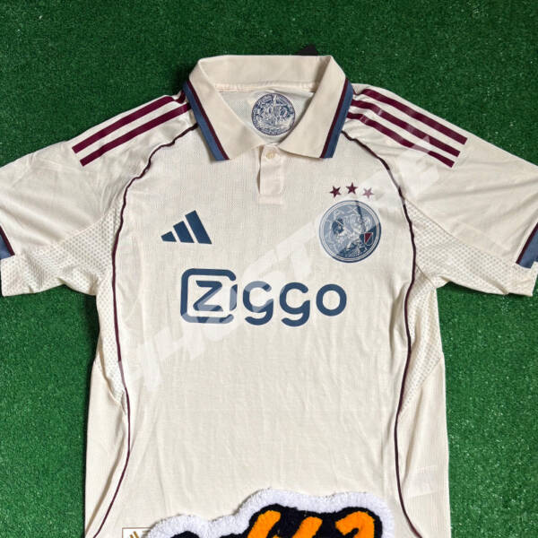Maillot third Ajax Amsterdam 2026 design classique