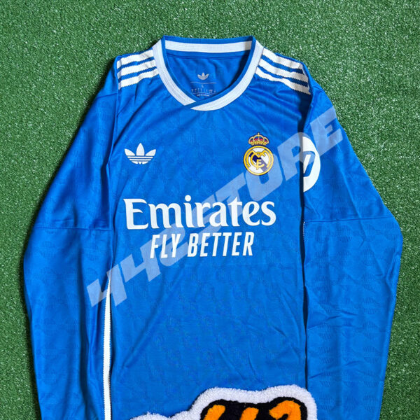 Maillot third Real Madrid 2026 manches longues bleu