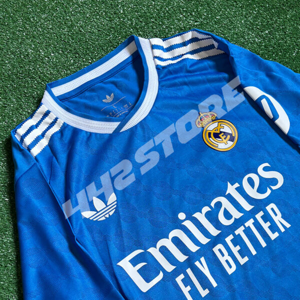 Maillot third Real Madrid 2026 manches longues bleu