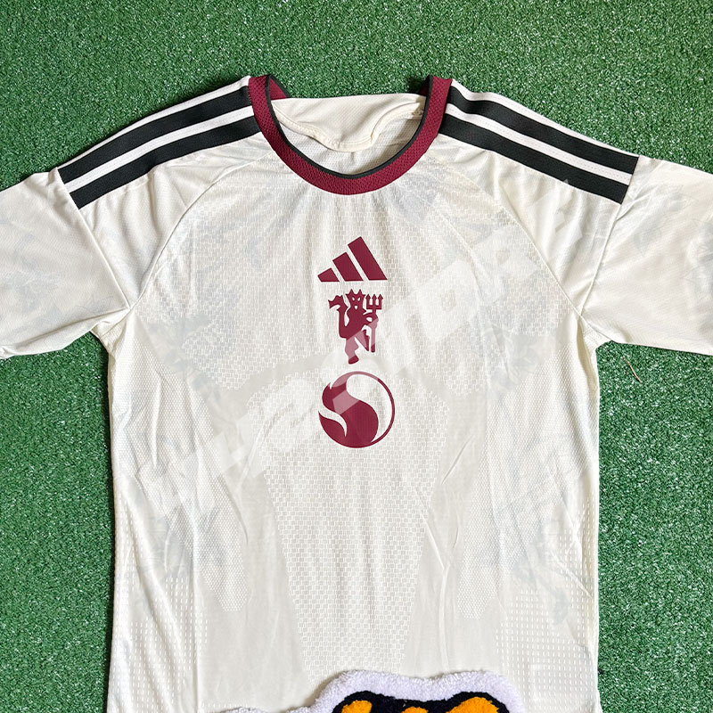 Maillot third Manchester United saison 2027