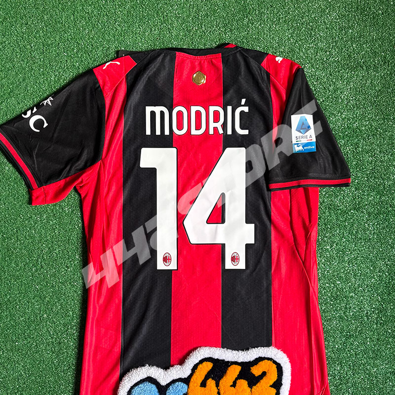 Maillot domicile AC Milan saison 2027