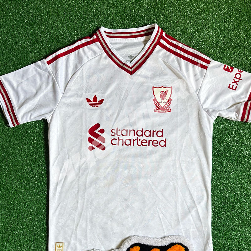 Maillot extérieur Liverpool saison 2027