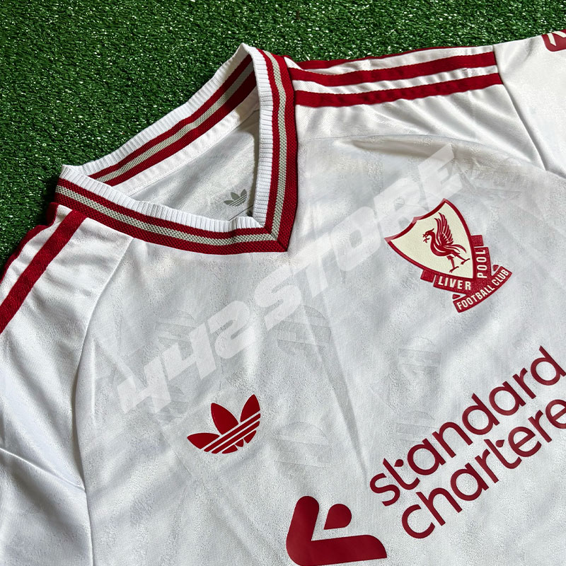 Maillot extérieur Liverpool saison 2027